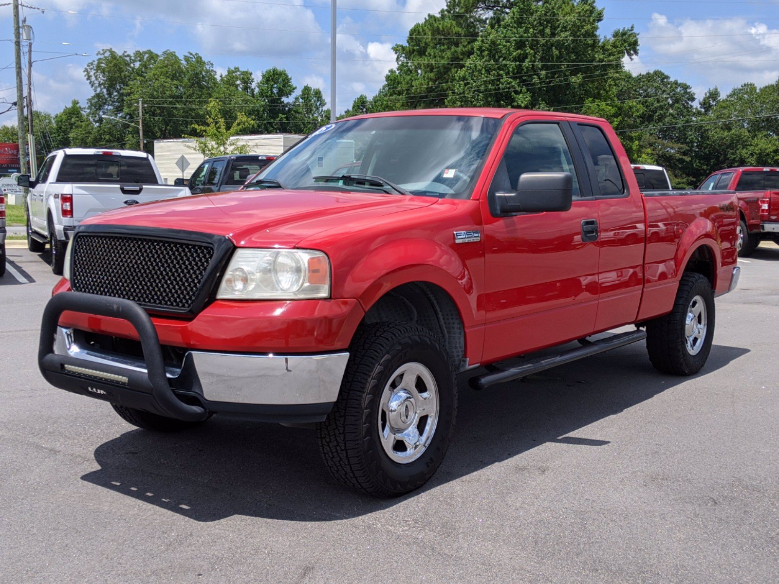 Pre-Owned 2005 Ford F-150 XLT 4WD