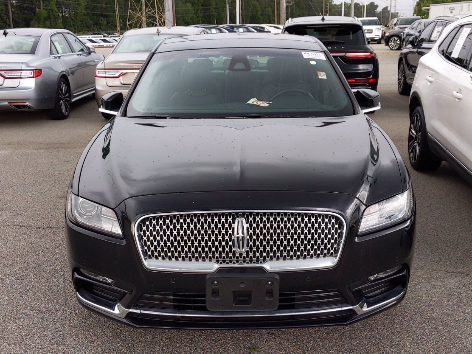 Pre-Owned 2019 Lincoln Continental Select With Navigation