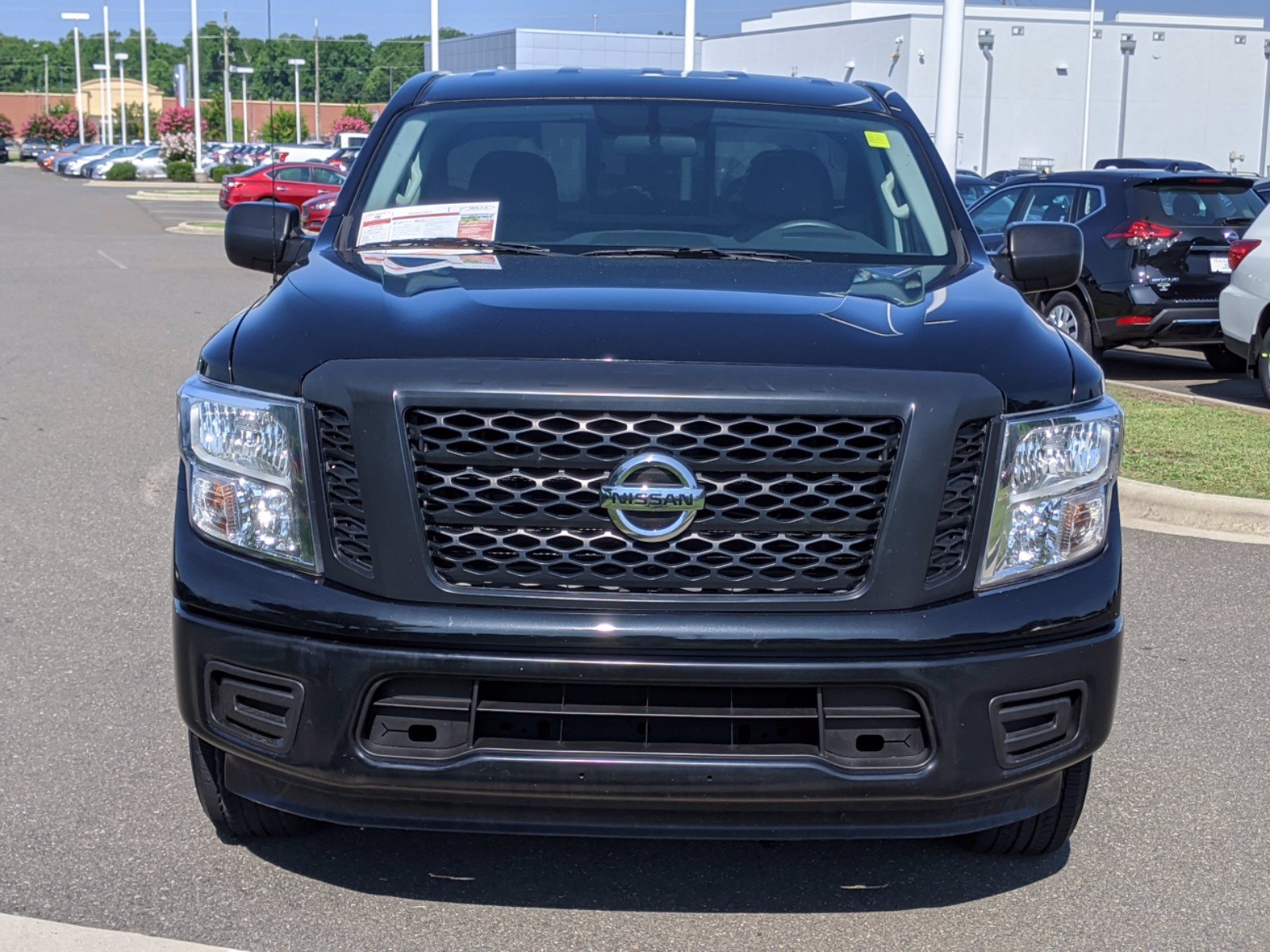 Pre-Owned 2018 Nissan Titan S 4WD