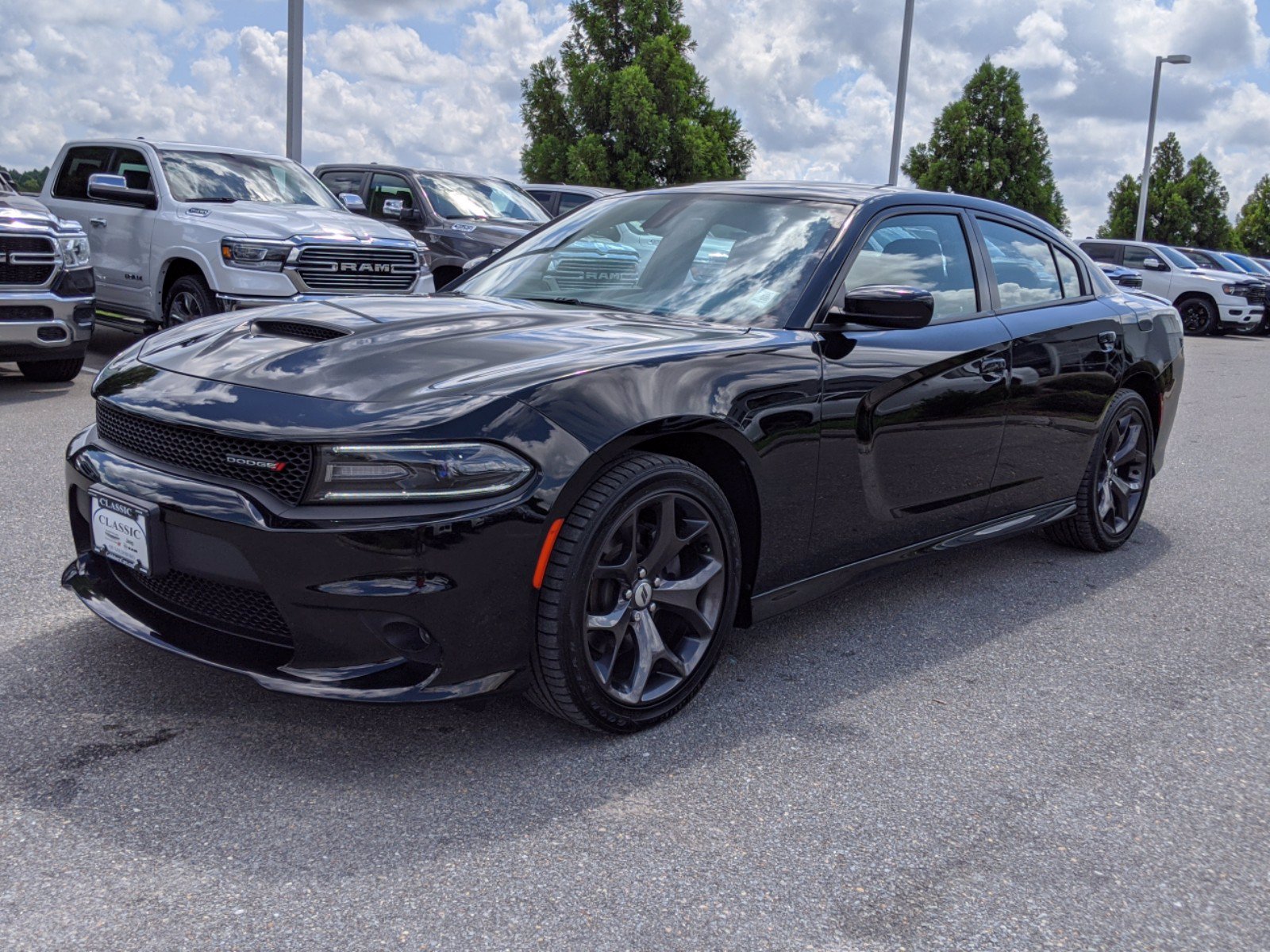 Pre-Owned 2018 Dodge Charger SXT Plus RWD 4dr Car