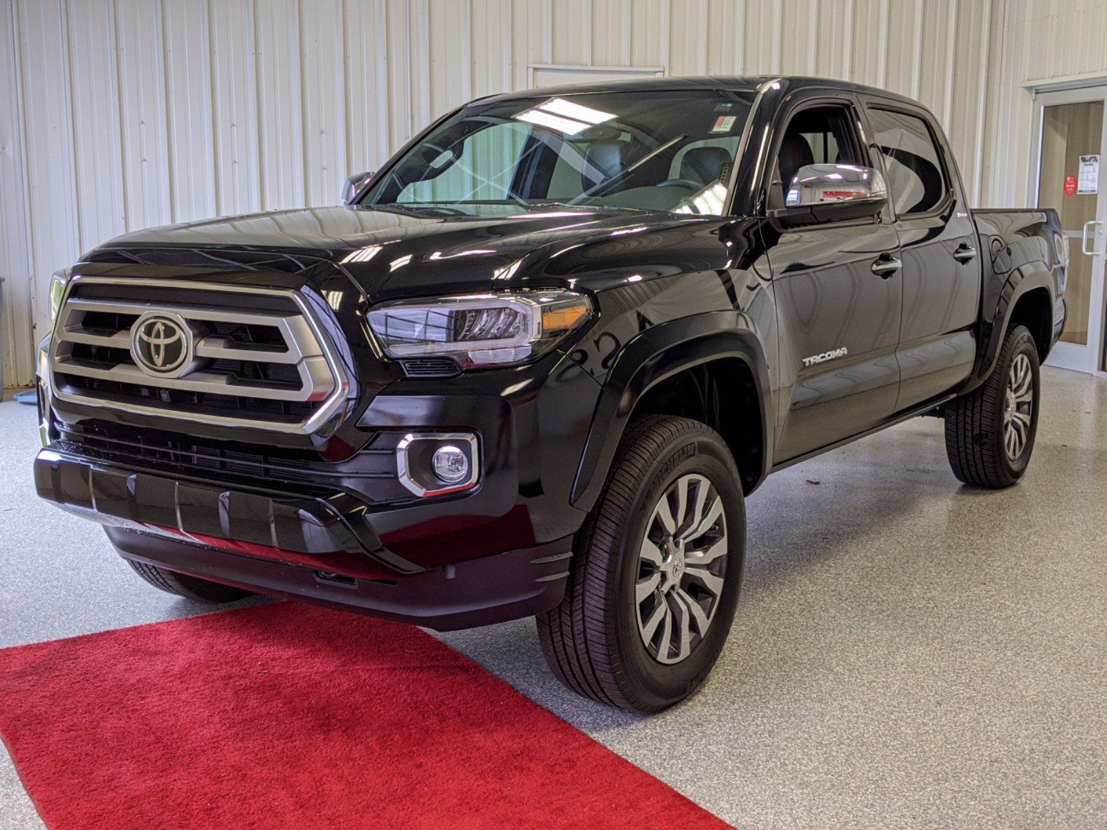 Pre-Owned 2020 Toyota Tacoma 4WD Limited With Navigation & 4WD